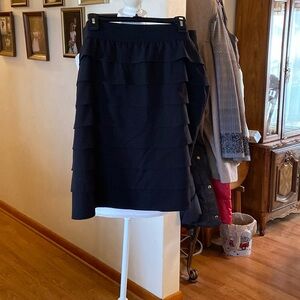 Women’s ruffled black skirt. Size 16W